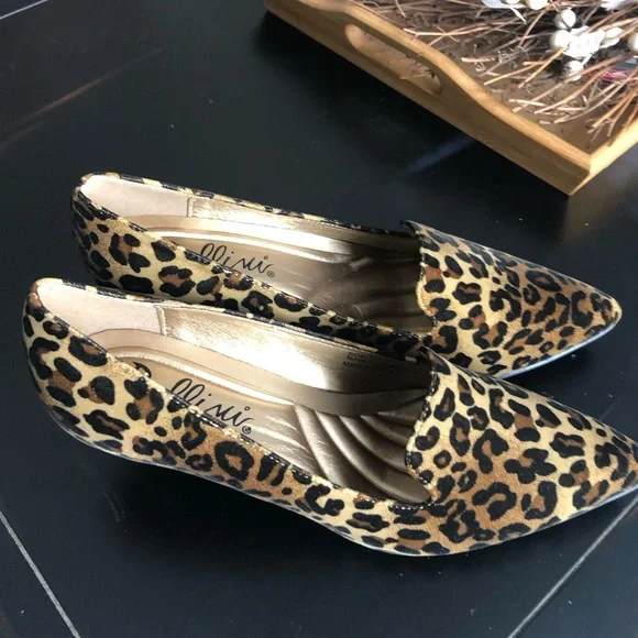 Bellini Bobcat Leopard Pointed Toe Kitten Heel - Picture 2 of 12